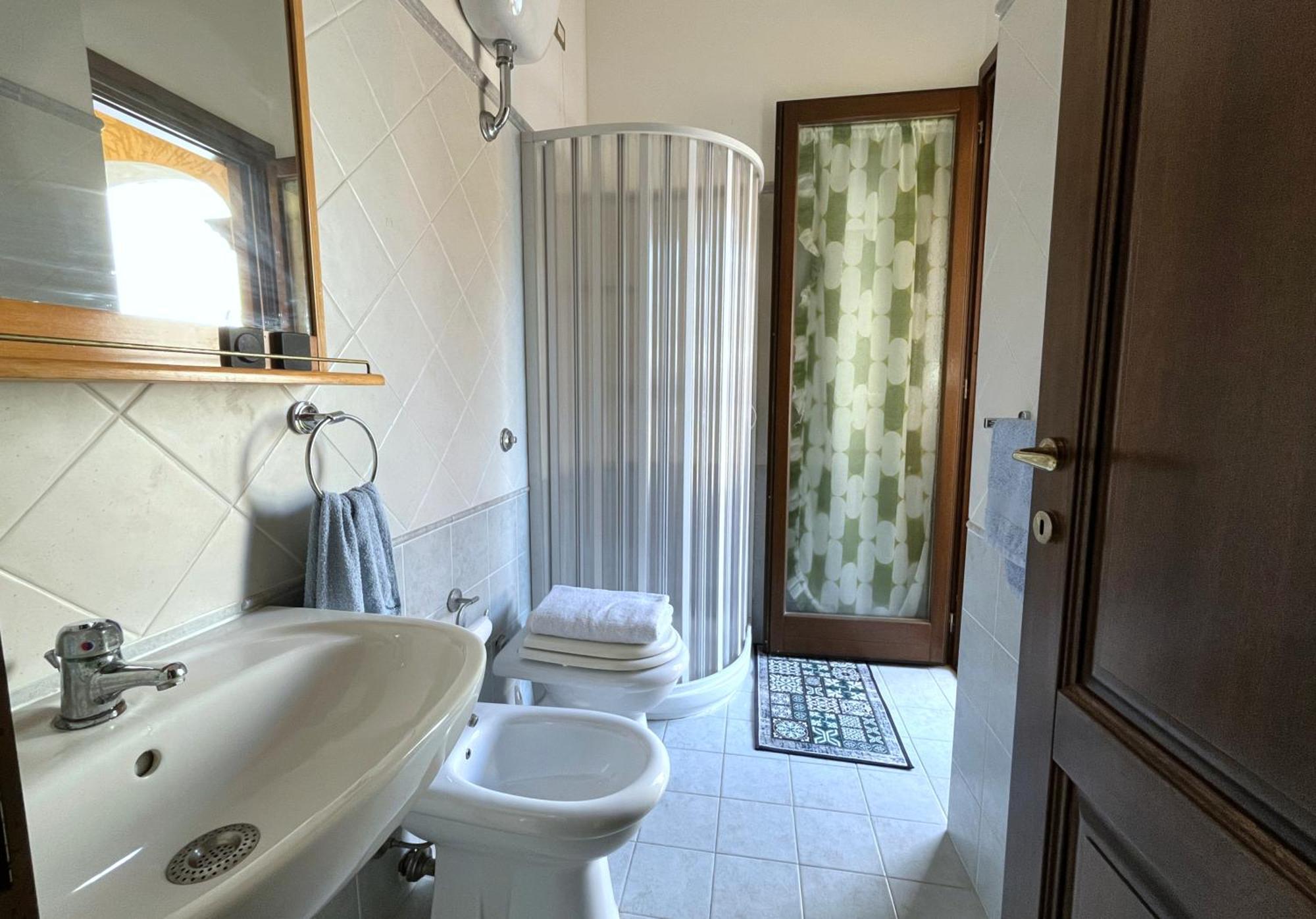 Appartamento Vacanze A 2 Piani Càbras Exteriör bild